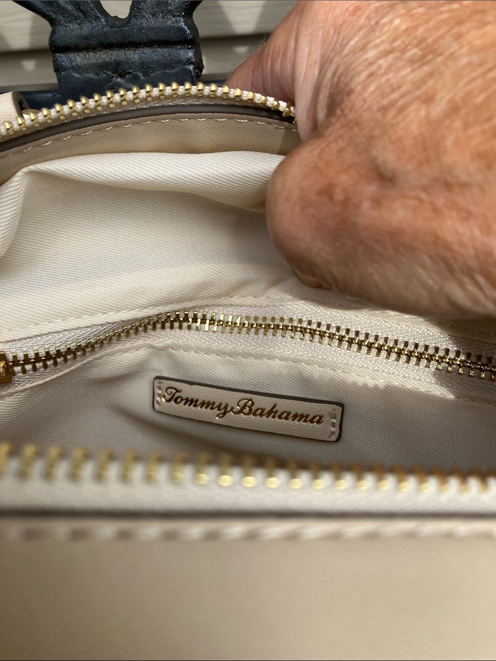 Tommy Bahama Cream-Trim Straw Satchel with Flamingo Embroidery - Picture 3 of 6